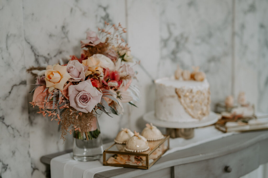 Schloss Teutschenthal Hochzeit Hochzeitsfotograf Braut Boho Hochzeit Hochzeitsfotografin Leipzig Saltoflorale Floristin Brautstrauß