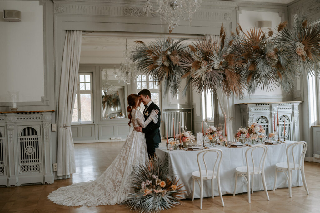 Schloss Teutschenthal Hochzeit Hochzeitsfotograf Braut Boho Hochzeit Hochzeitsfotografin Leipzig