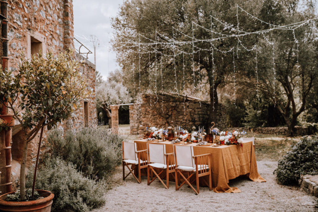 Mallorca Hochzeitsfotograf Freie Trauung Boho Milanova Brautkleid Finca Hochzeit Hochzeitsfotograf Leipzig Table Setting