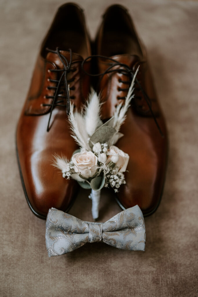 Paarshooting Schloss Teutschenthal Hochzeit im Park Fotograf Halle