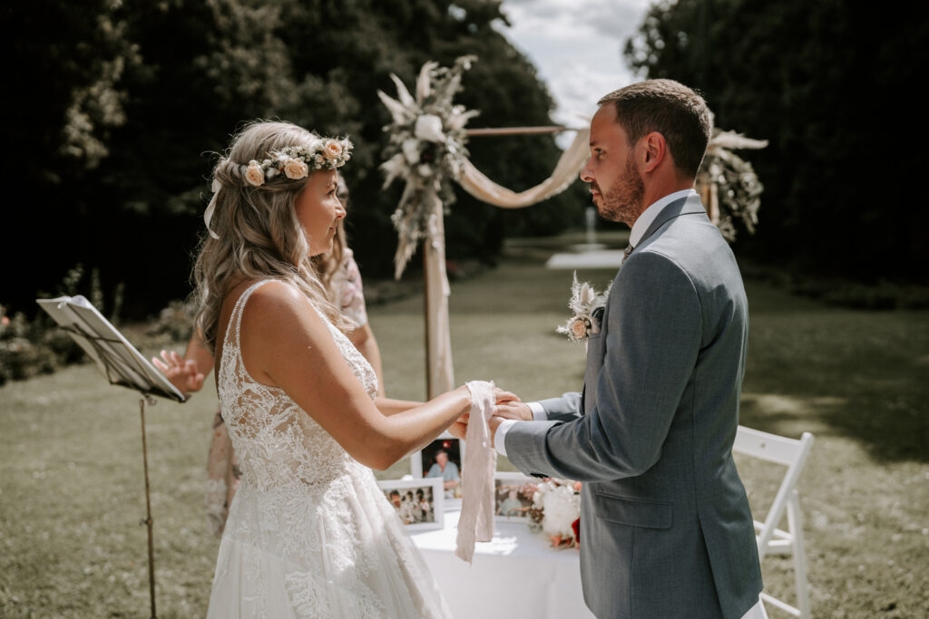 Freie Trauung Schloss Teutschenthal Park Hochzeit