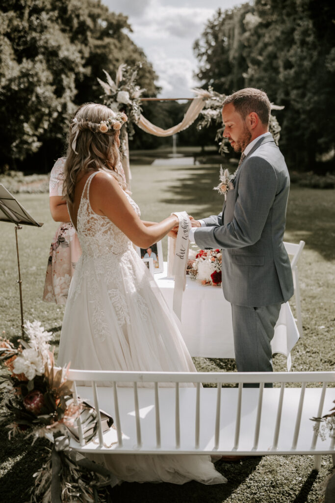 Freie Trauung Schloss Teutschenthal Park Hochzeit