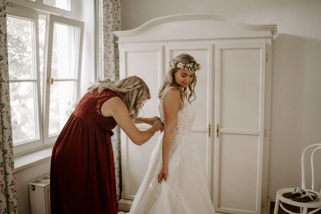 Getting ready Schloss Teutschenthal Hochzeit