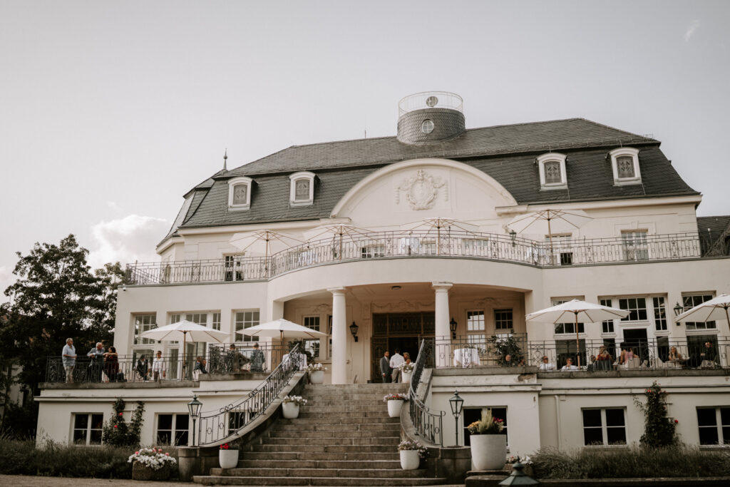 Freie Trauung Schloss Teutschenthal Park Hochzeit