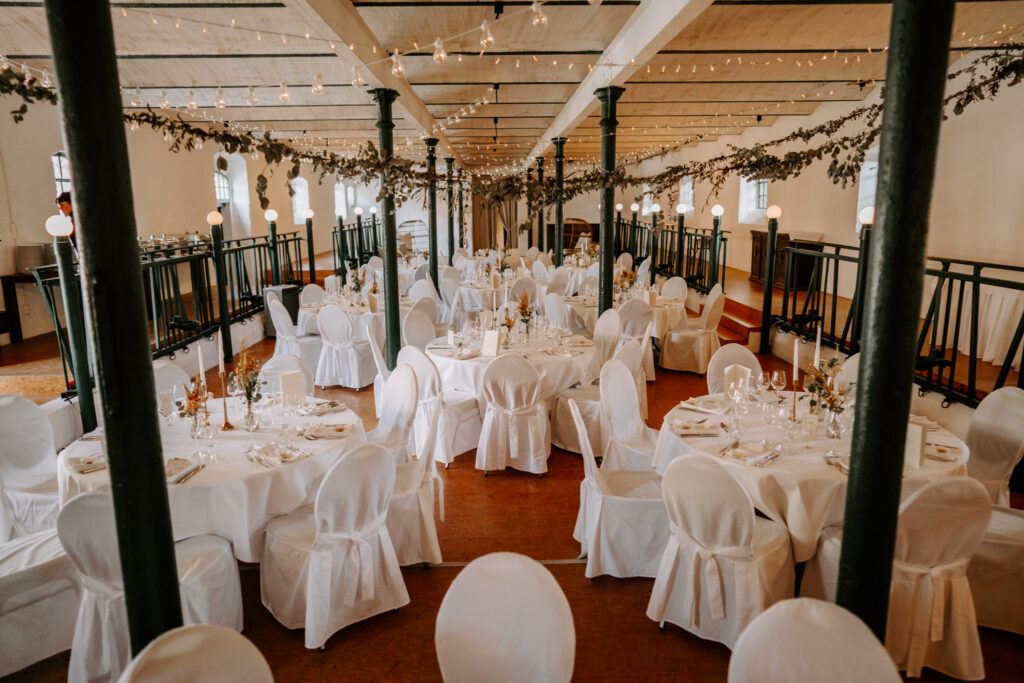Festscheune Rittergut Ermlitz Hochzeit Boho