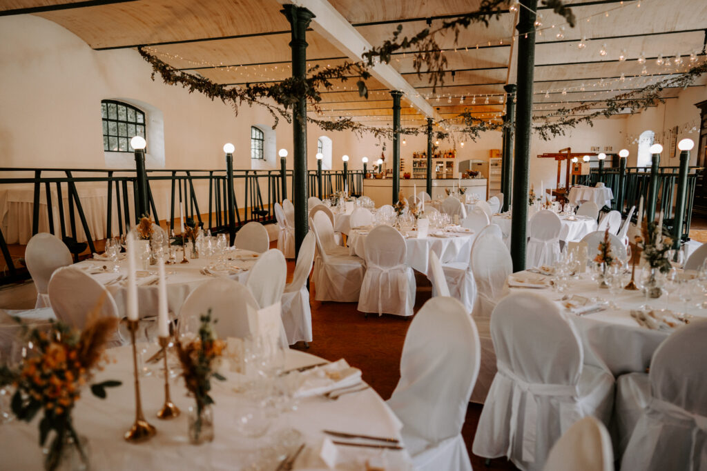 Festscheune Rittergut Ermlitz Hochzeit Boho